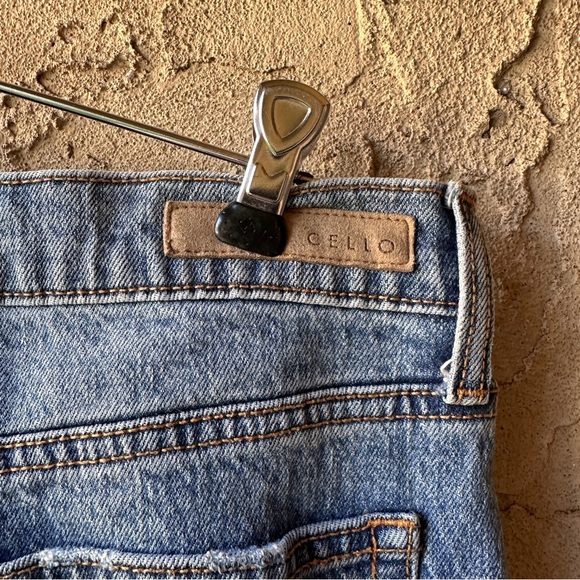 High Rise Jeans - Picture 7 of 10